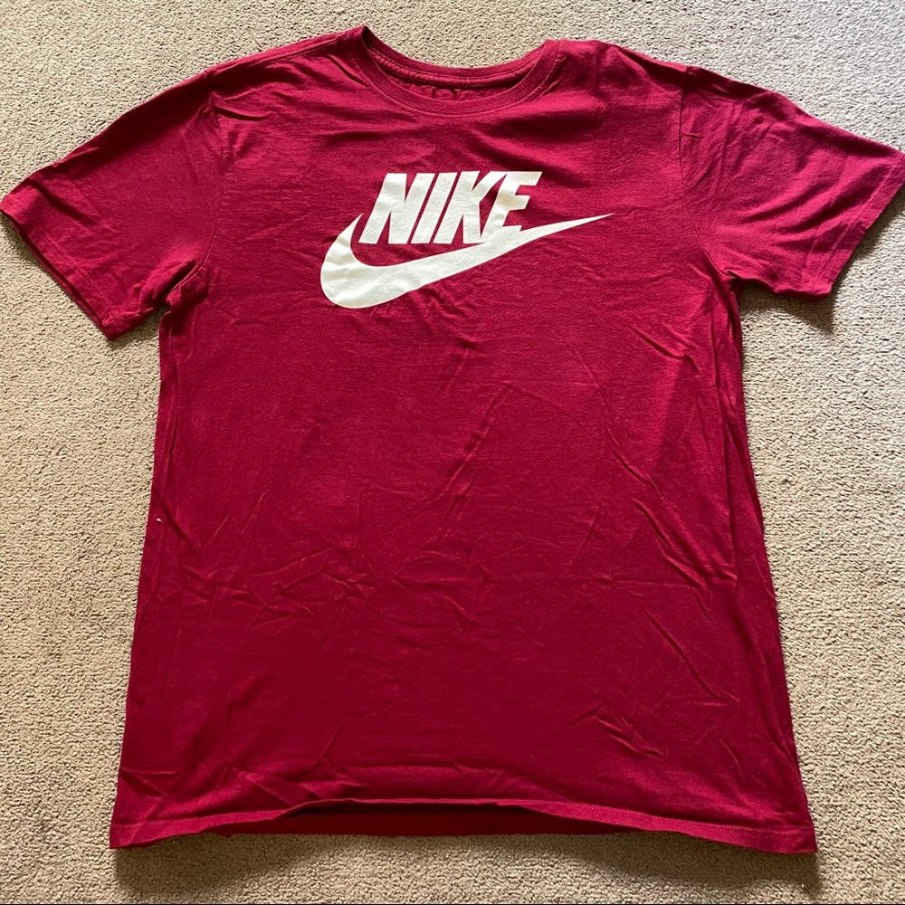The Nike Tee Men's T-Shirt Burgundy